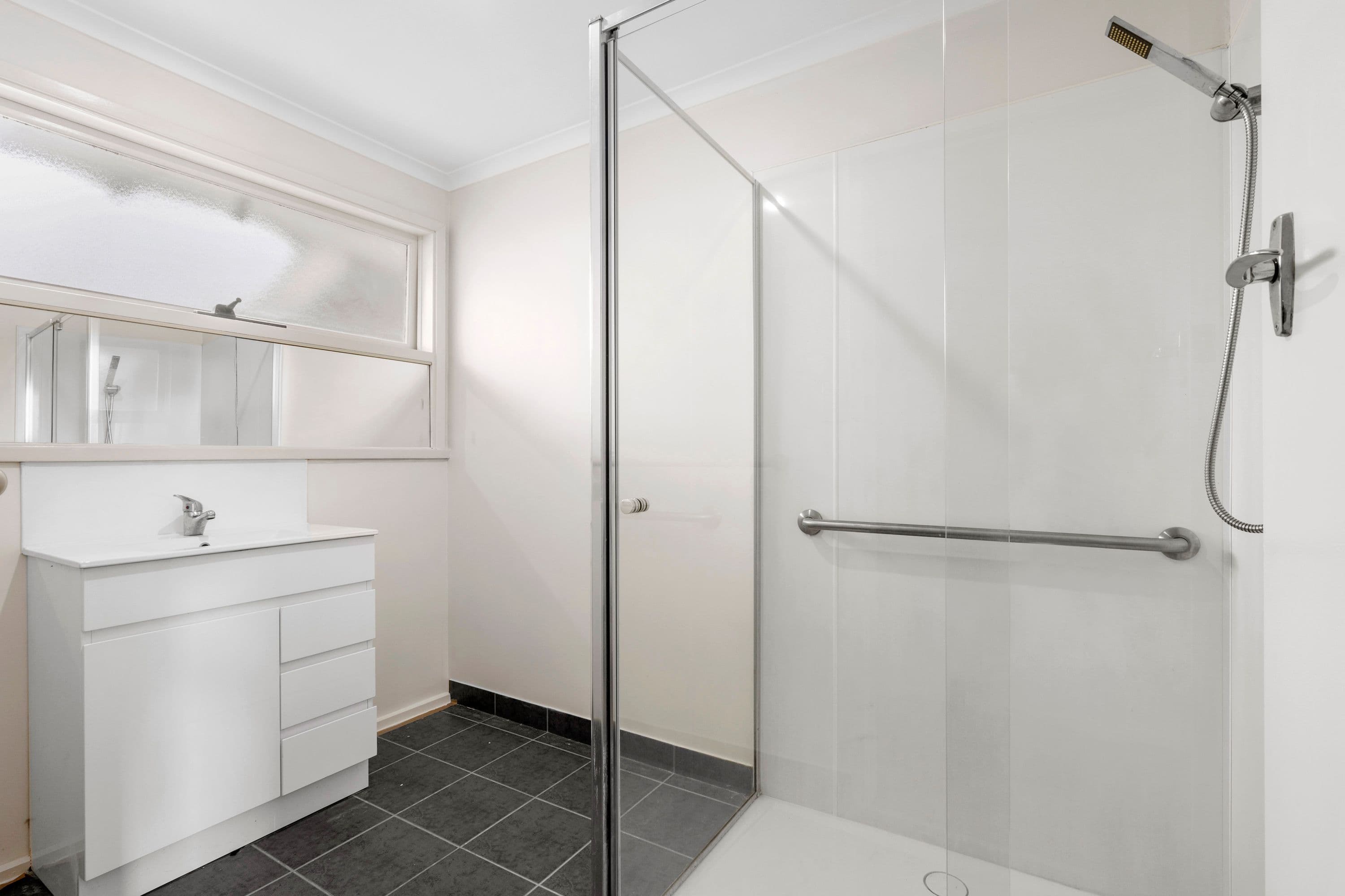 28 Merlin Crescent, Corio VIC 3214, Corio - Thumbnail 5