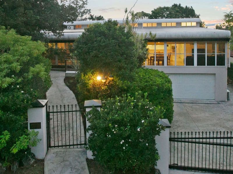 19 Dellwood Street, Nathan QLD 4111, Nathan - Thumbnail 2