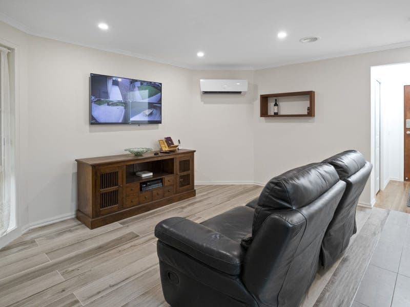 10 Sorrell Court, Altona Meadows VIC 3028, Altona Meadows - Thumbnail 2