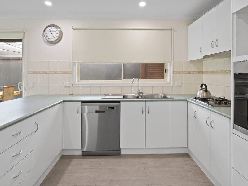 10 Sorrell Court, Altona Meadows VIC 3028, Altona Meadows - Thumbnail 3