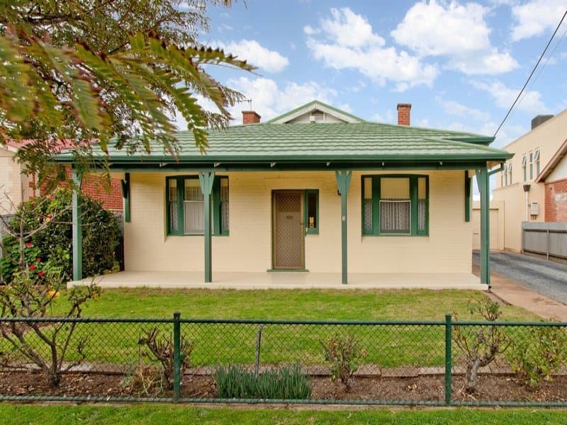 7 Fairbanks Street, Beverley - Image 1