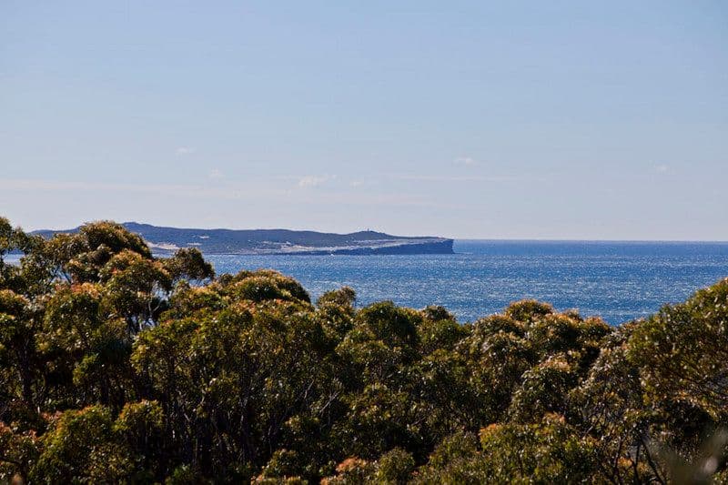 100 Eric Street, BUNDEENA NSW 2230, Bundeena - Thumbnail 2