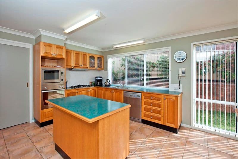 8 Tinglewood Close, TINGIRA HEIGHTS NSW 2290, Tingira Heights - Thumbnail 2