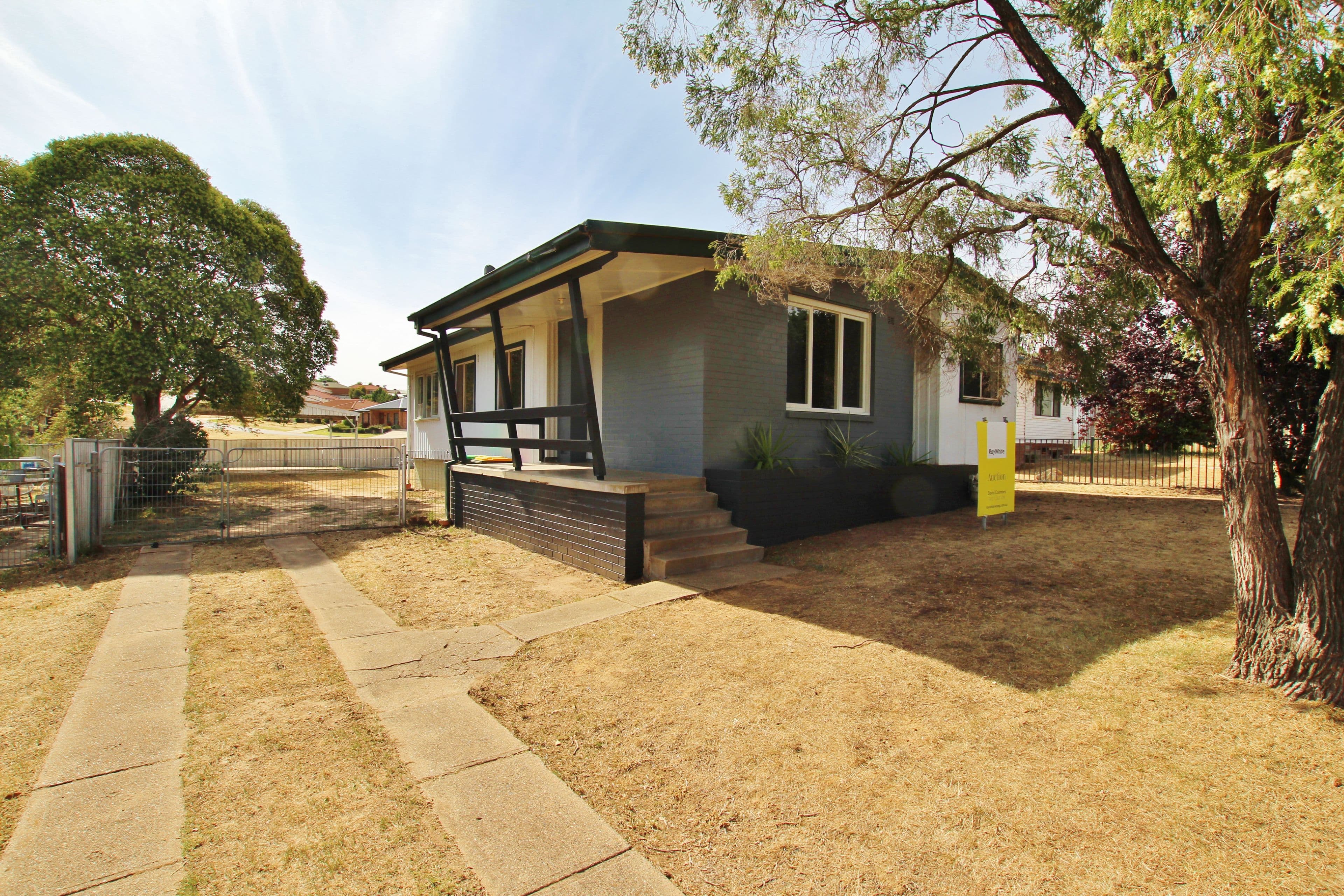 11 Bendick Street, Young - Thumbnail 2