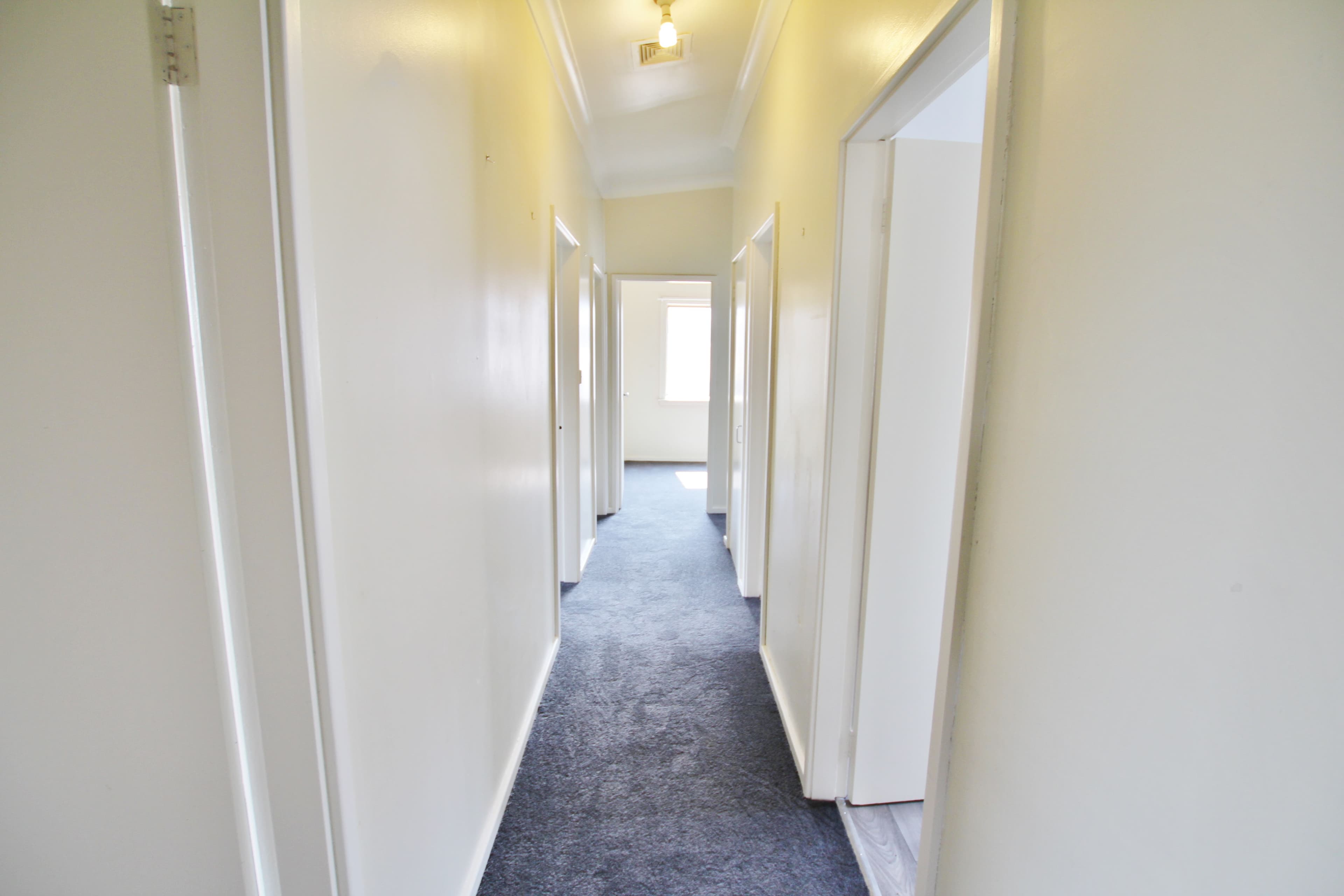 11 Bendick Street, Young - Thumbnail 7
