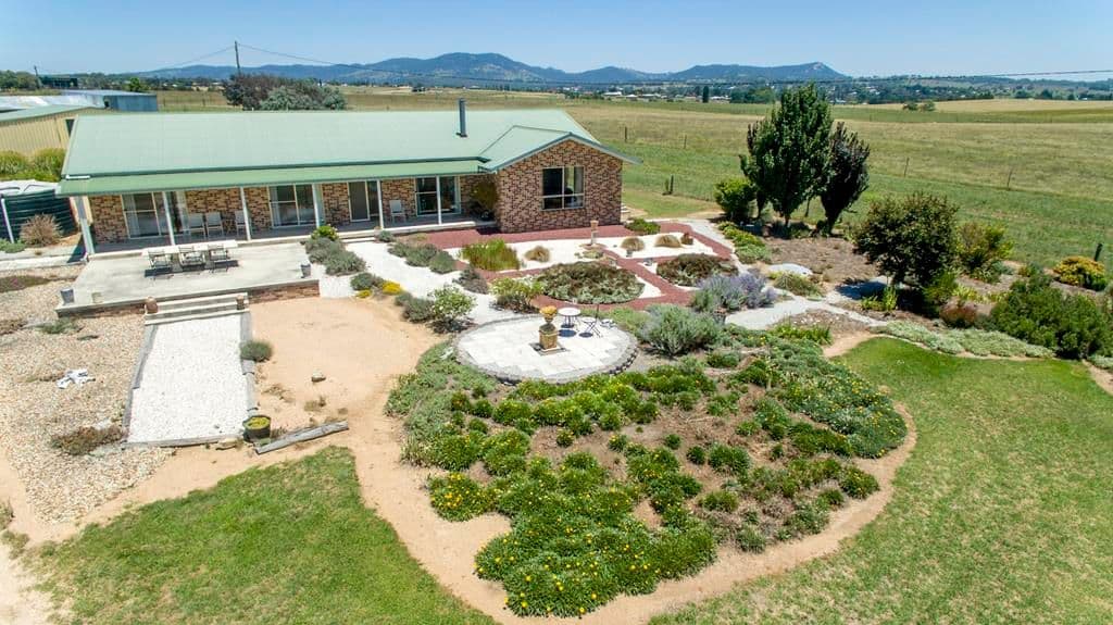 189 Bellevue Road, Tenterfield - Thumbnail 2