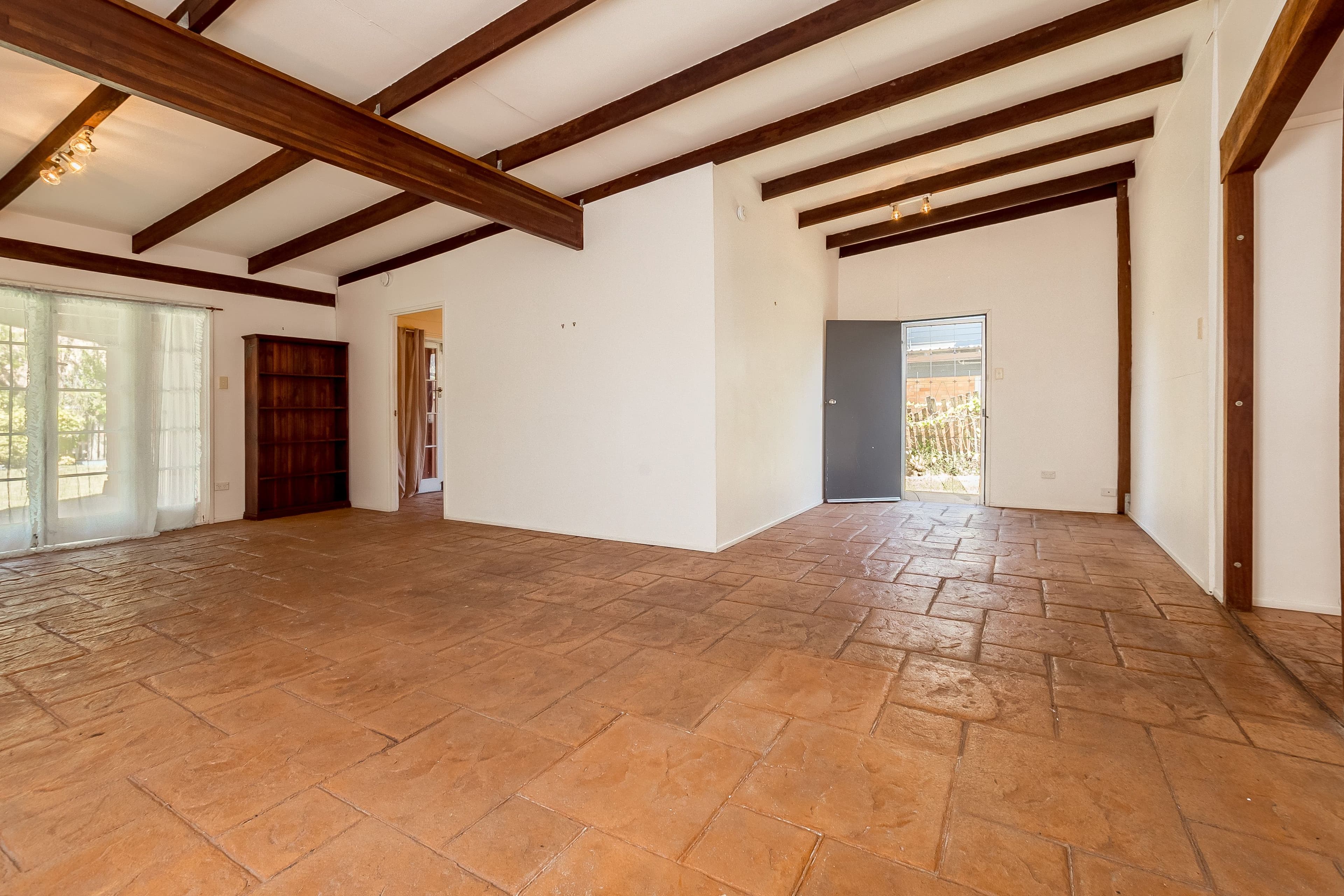 6 Glenlyon Street, Gladstone Central QLD 4680, Gladstone Central - Thumbnail 4