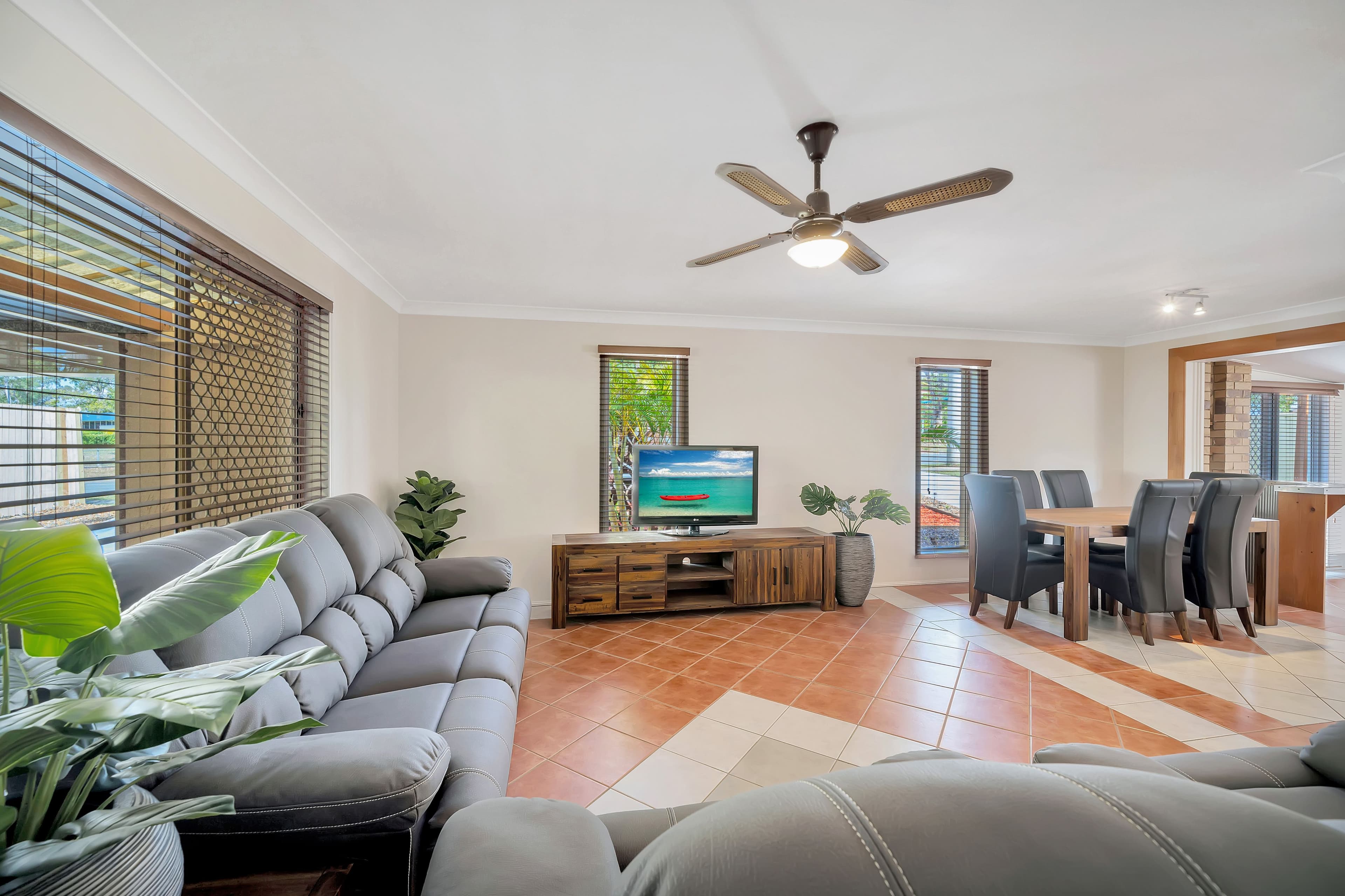 170 Vansittart Road, Regents Park QLD 4118, Regents Park - Thumbnail 4