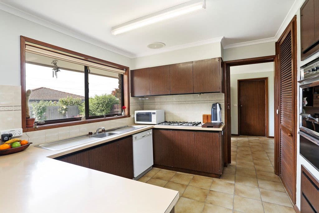 7 Pinoak Court, Highton VIC 3216, Highton - Thumbnail 4
