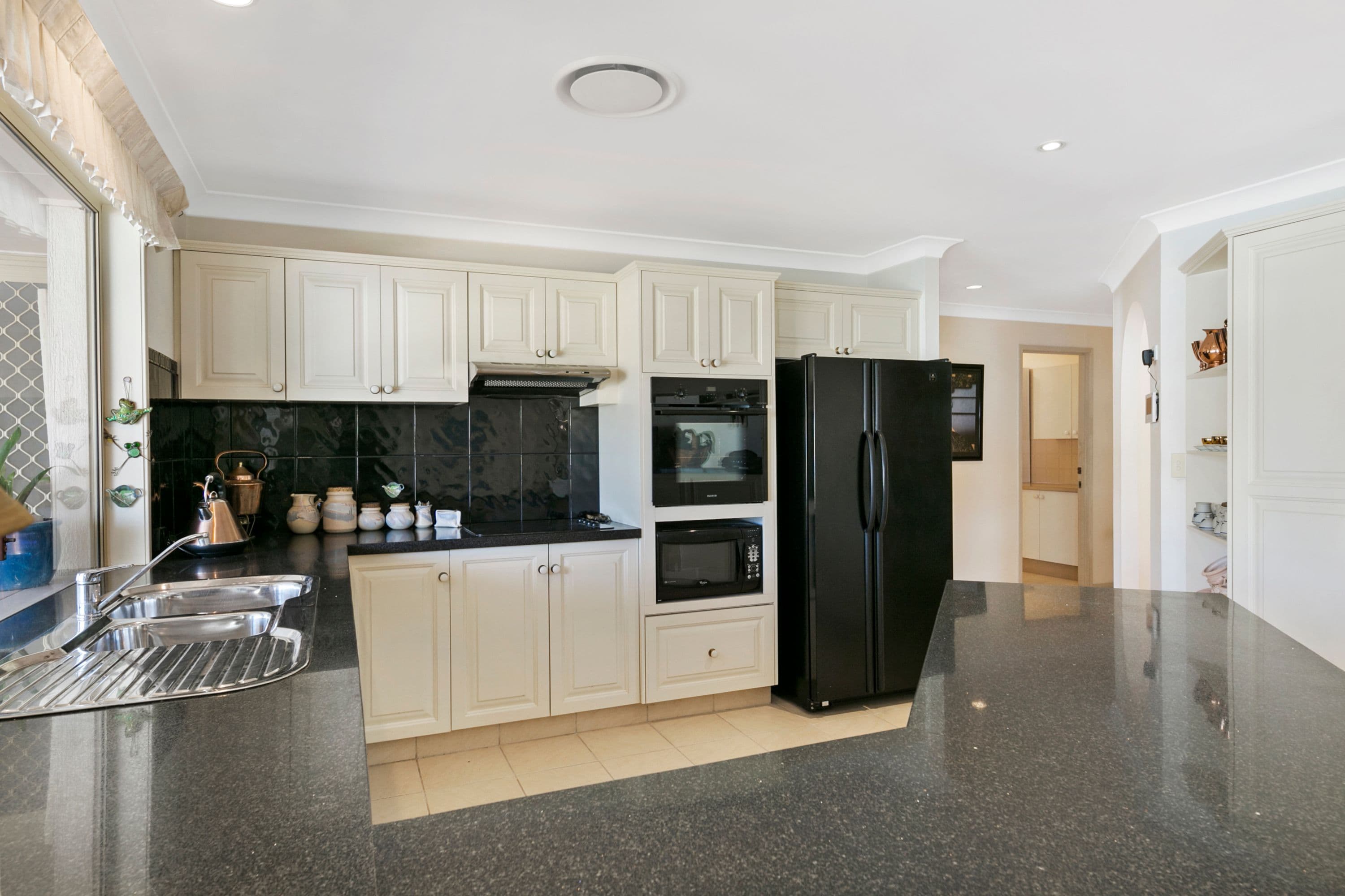 52 Sundance Way, Runaway Bay QLD 4216, Runaway Bay - Thumbnail 4