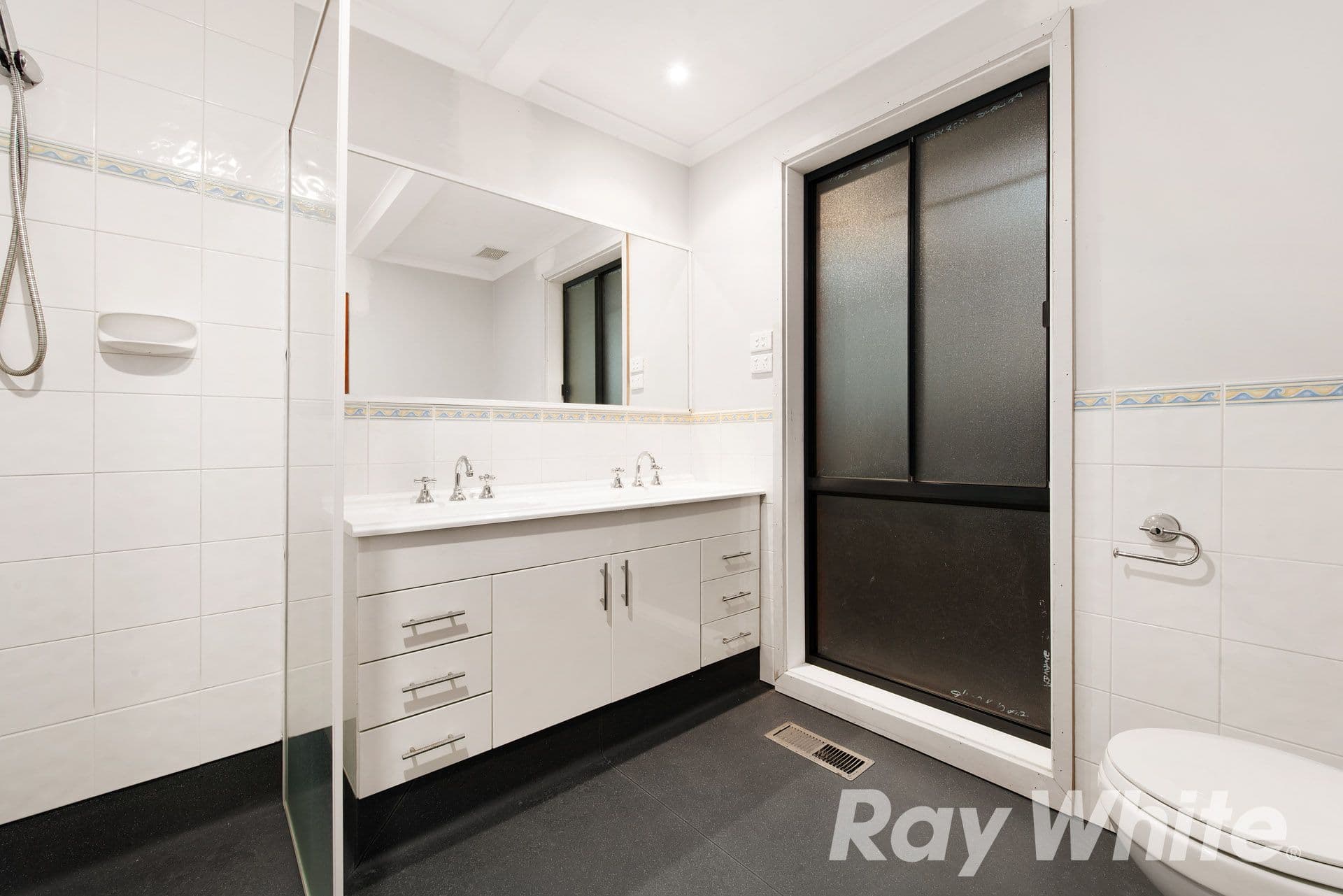 24 Dunbarton Drive, Wantirna VIC 3152, Wantirna - Thumbnail 8