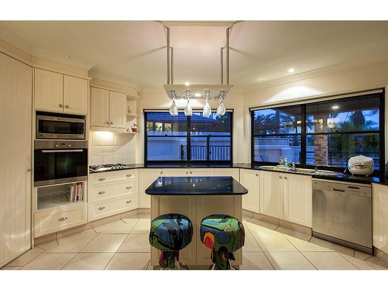 8 Panitz Street, SORRENTO QLD 4217, Sorrento - Thumbnail 8