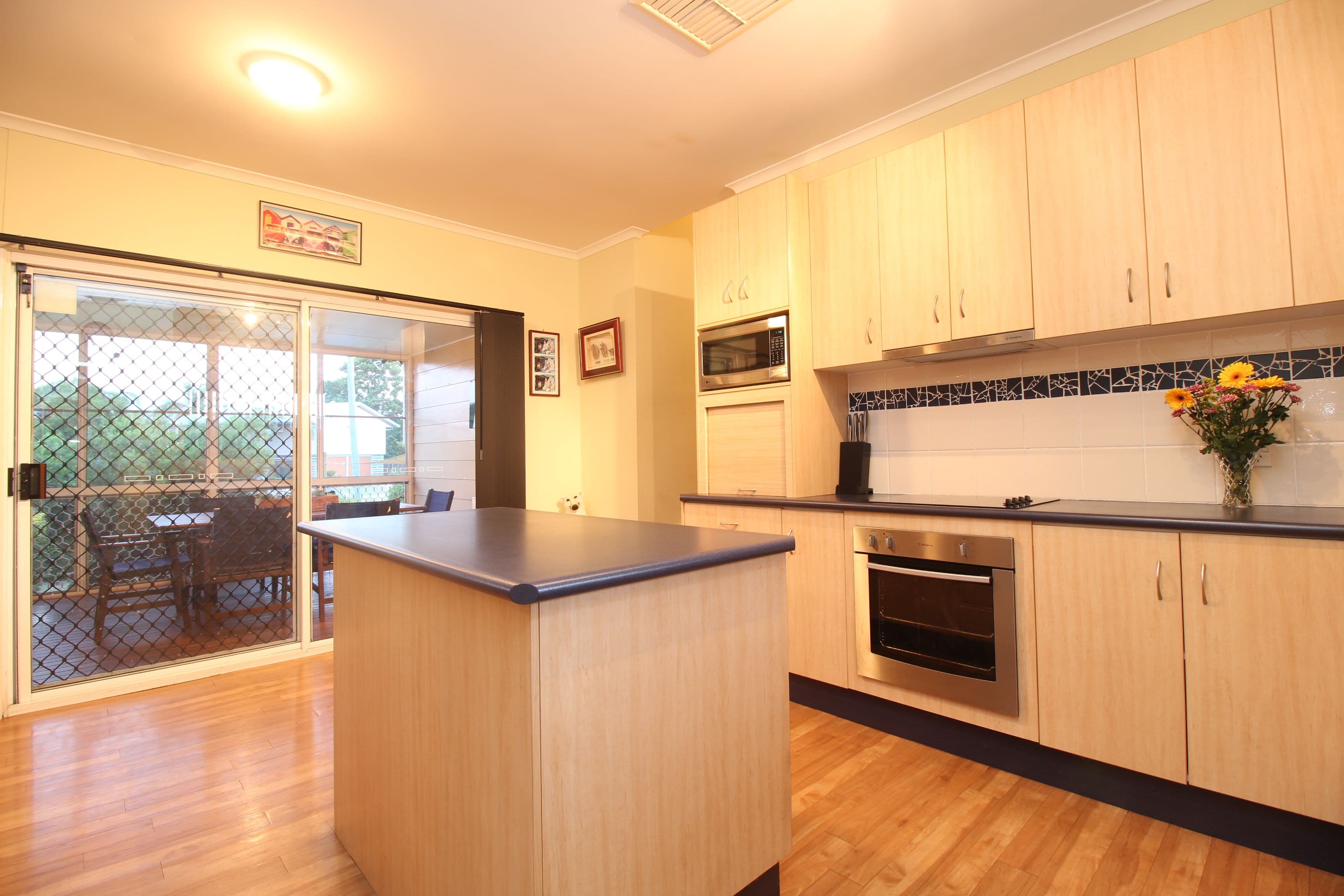 201 Borilla Street, Emerald QLD 4720, Emerald - Thumbnail 4