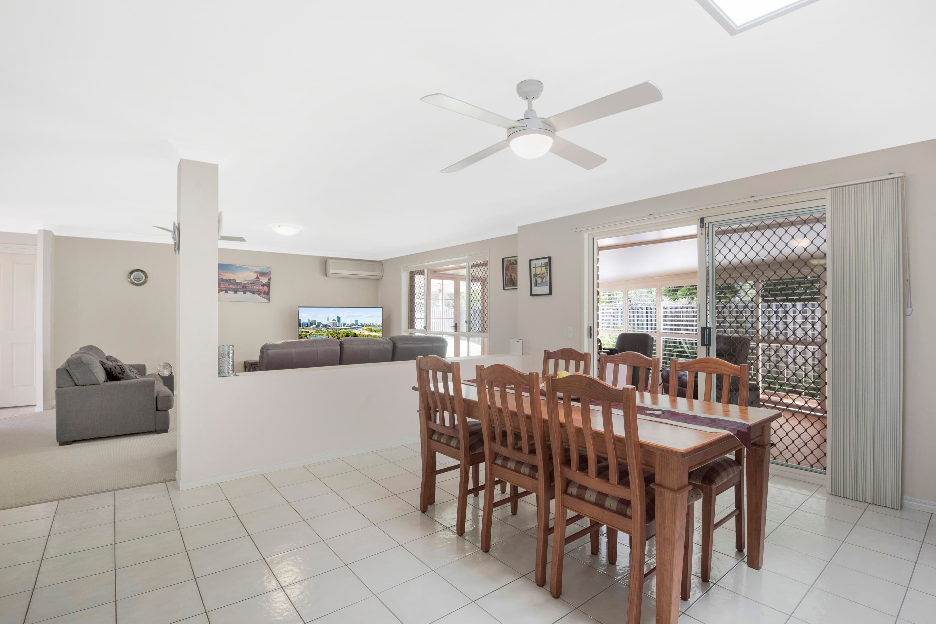 23 Silver Glade Drive, Elanora QLD 4221, Elanora - Thumbnail 4