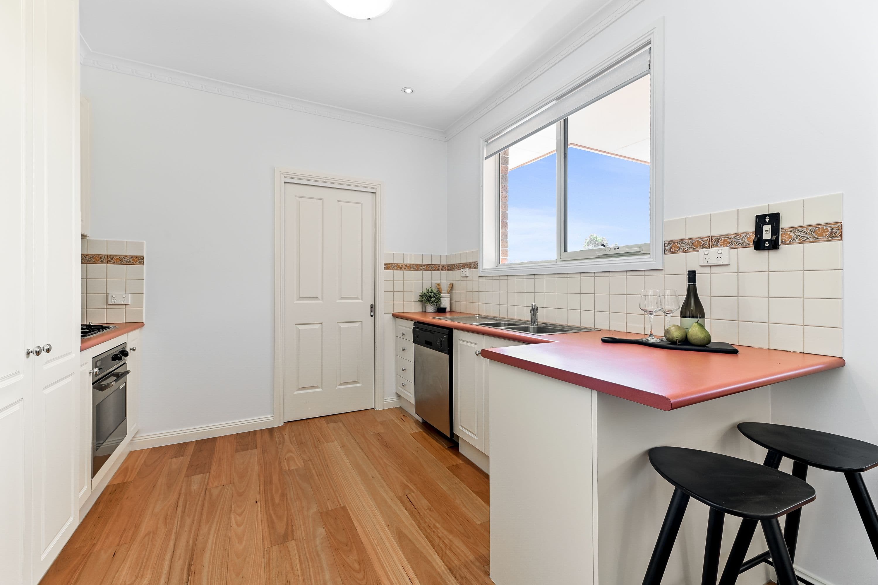 1 Avondale Grove, Mount Waverley VIC 3149, Mount Waverley - Thumbnail 4