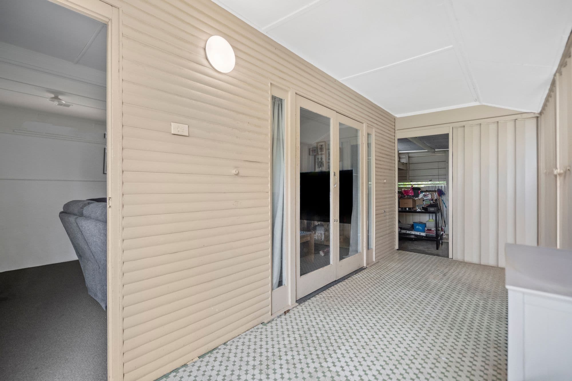 37 Dell Street, Eastern Heights QLD 4305, Eastern Heights - Thumbnail 2