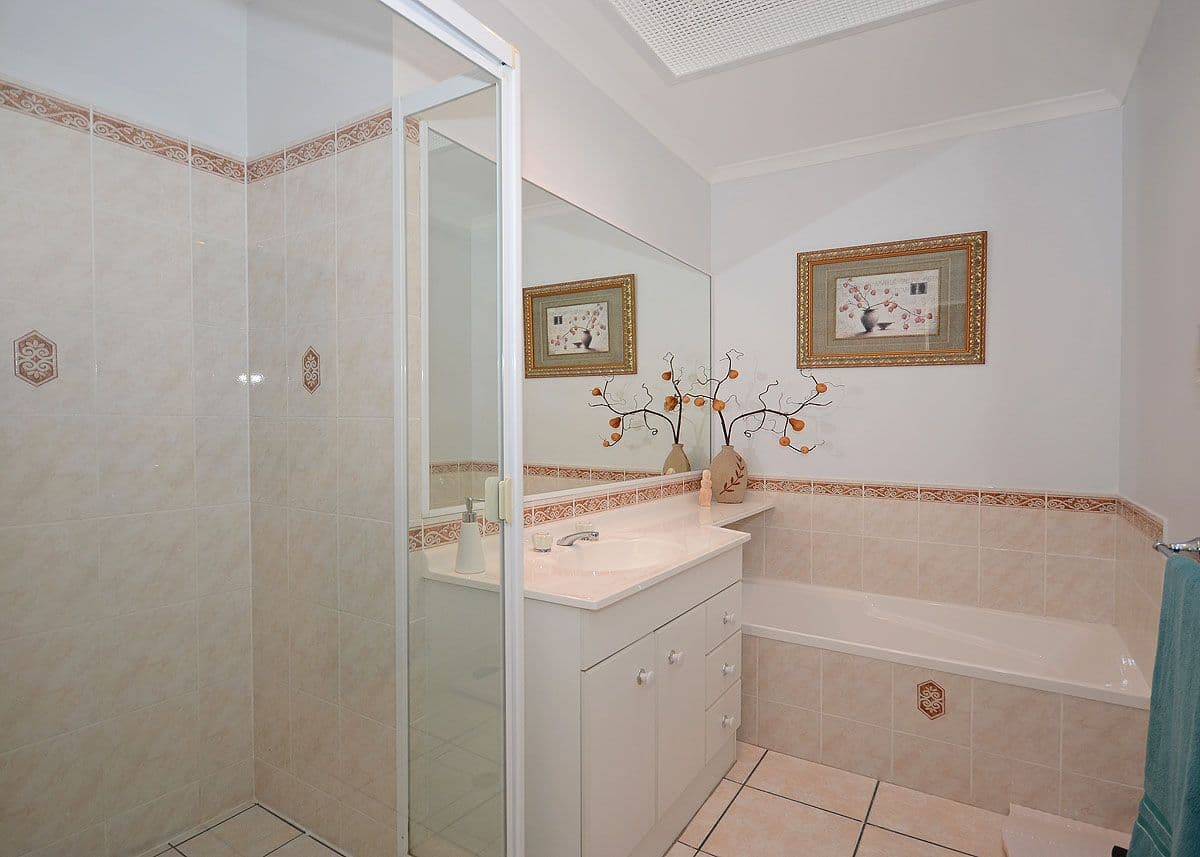7 Brooke Court, TORQUAY QLD 4655, Torquay - Thumbnail 8