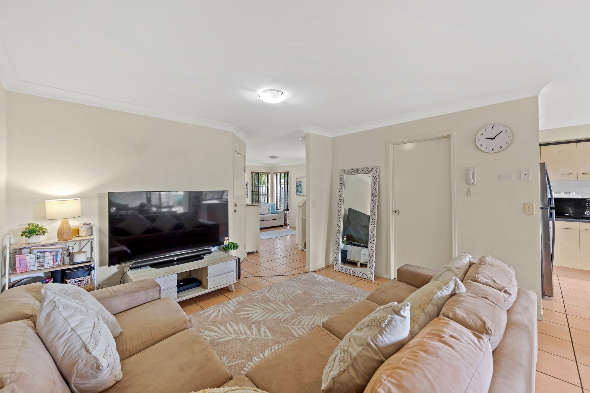 19 Harrow Place, Arundel QLD 4214, Arundel - Thumbnail 2