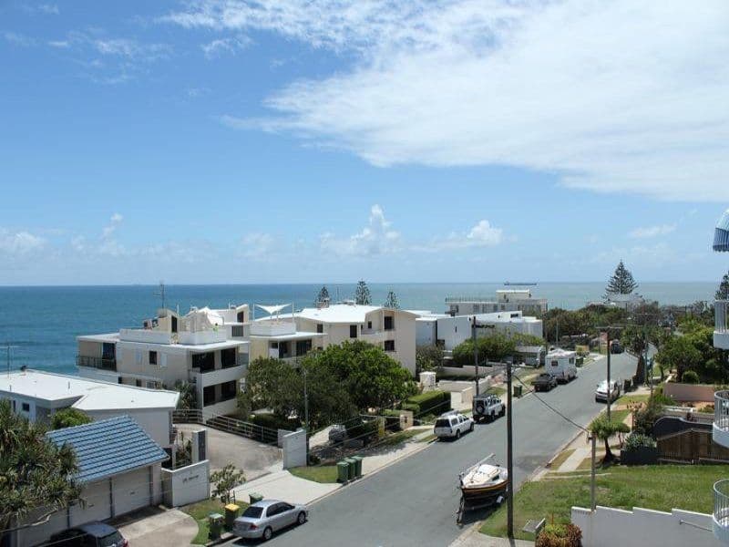 38 McIlwraith Street, Moffat Beach QLD 4551, Moffat Beach - Thumbnail 2