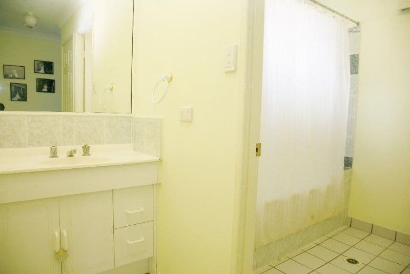 1 Cascade Court, MOUNT LOUISA QLD 4814, Mount Louisa - Thumbnail 8