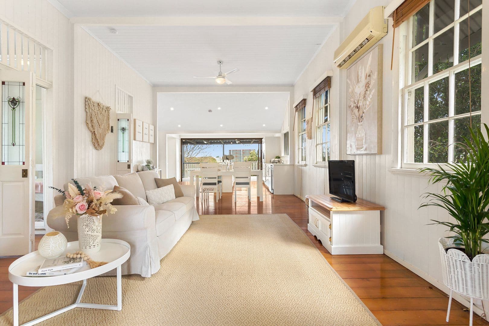 109 Raceview Avenue, Hendra QLD 4011, Hendra - Thumbnail 3