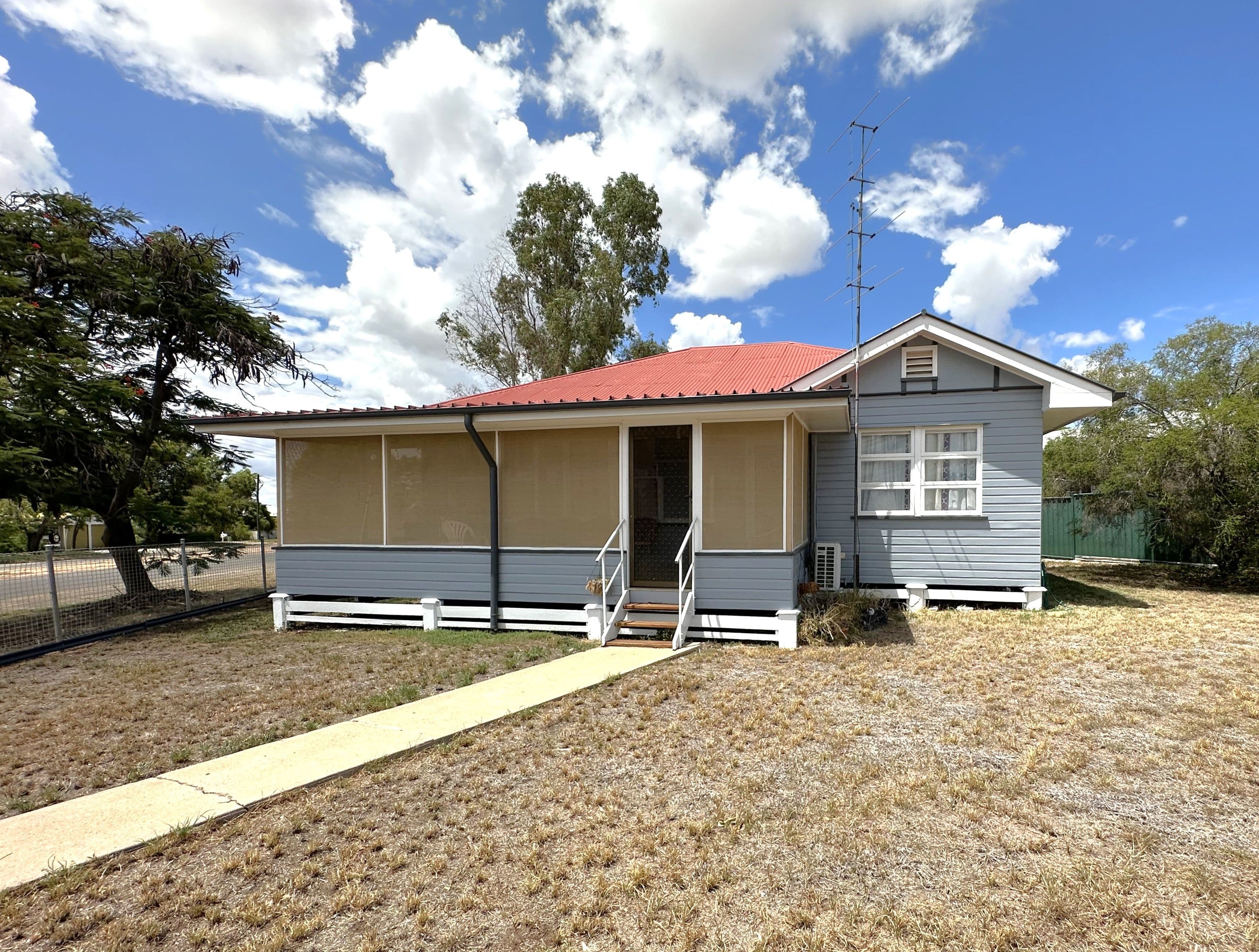 27 Quail Street, Longreach QLD 4730, Longreach - Image 1