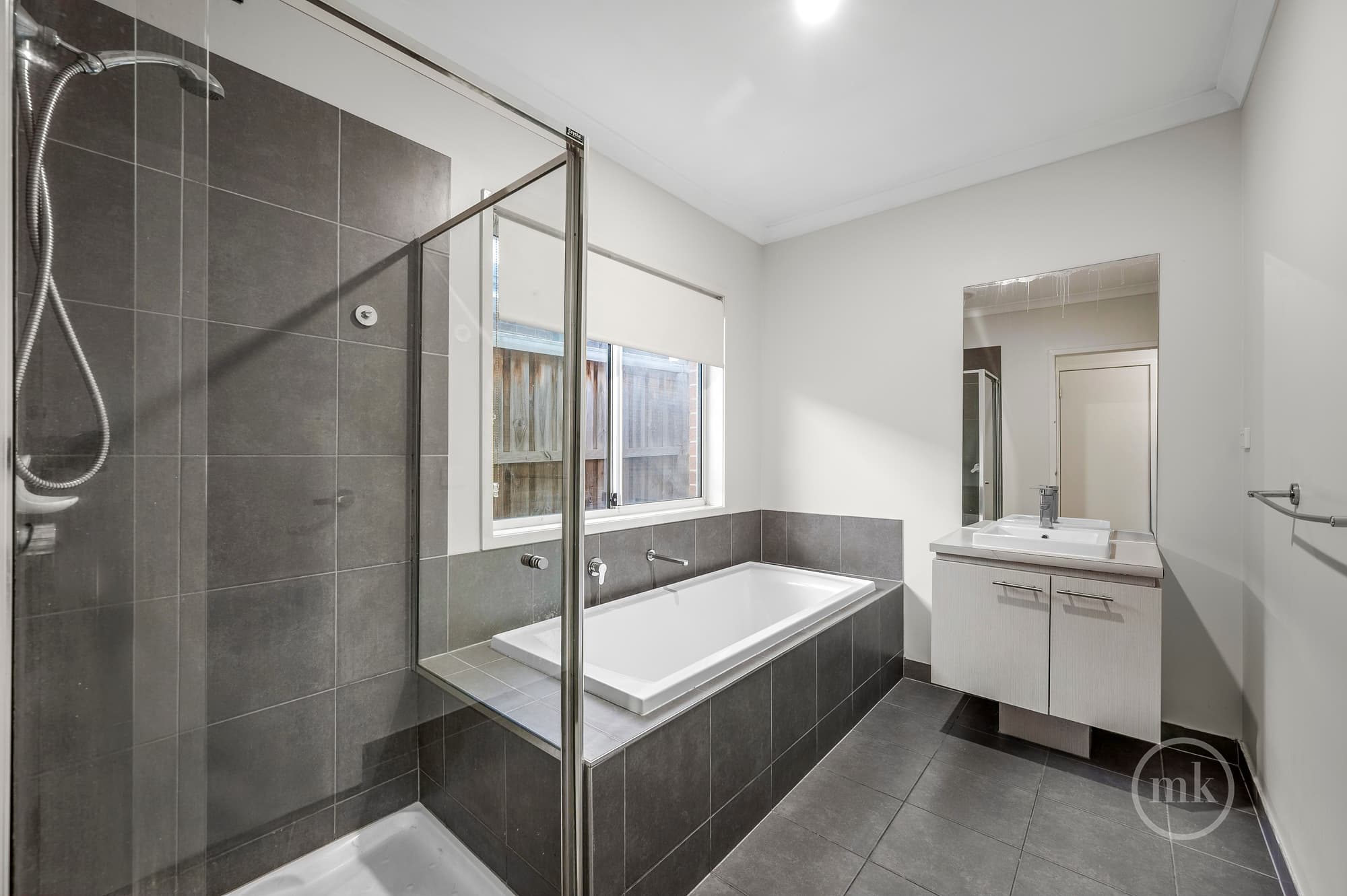 35 Blackbird Crescent, Doreen, Doreen - Thumbnail 8