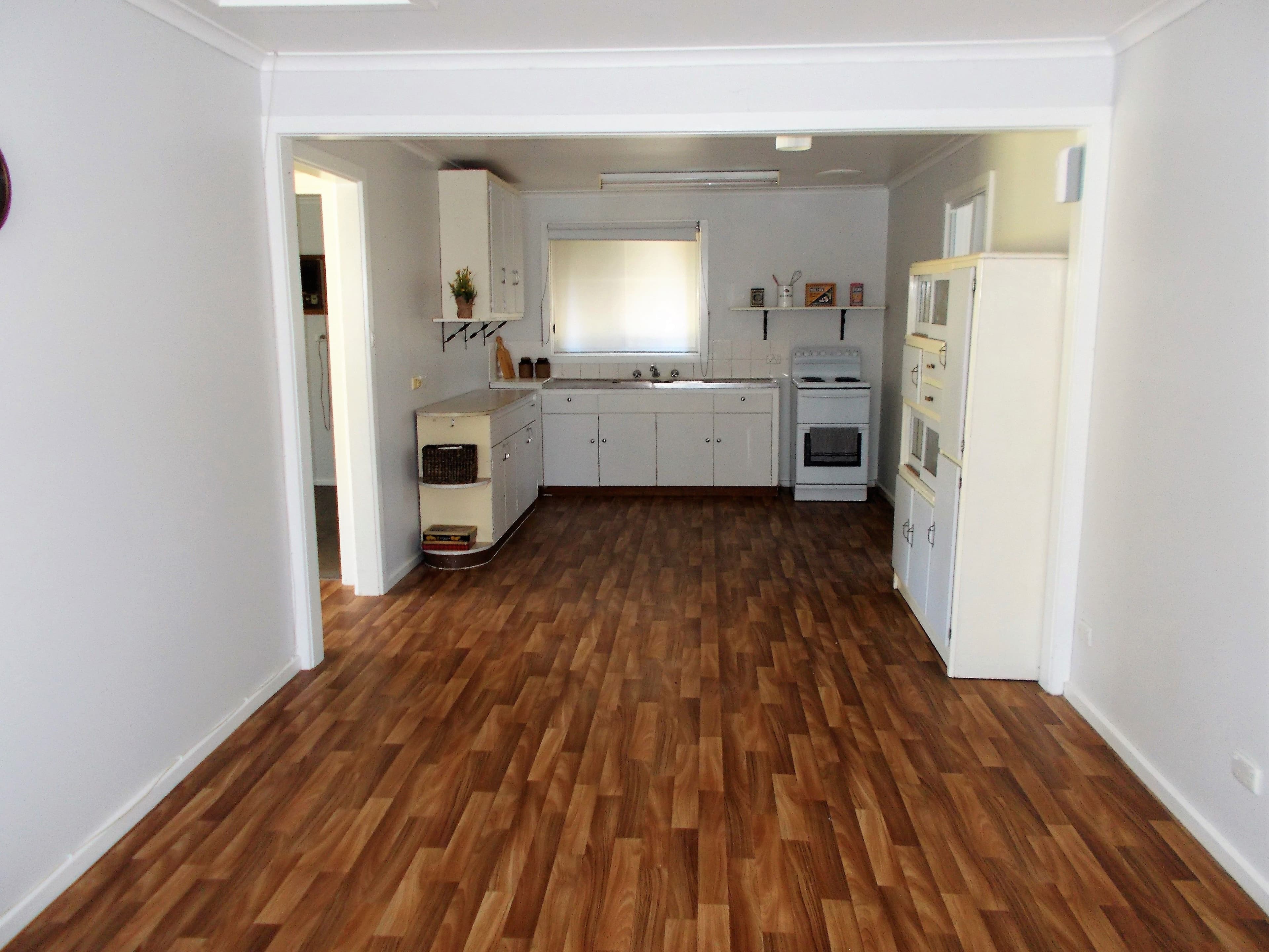 10 Fourth Street, Bordertown SA 5268, Bordertown - Thumbnail 3