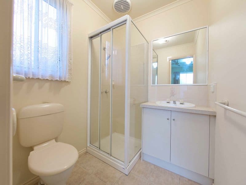 9 Barclay Avenue, Frankston VIC 3199, Frankston - Thumbnail 7