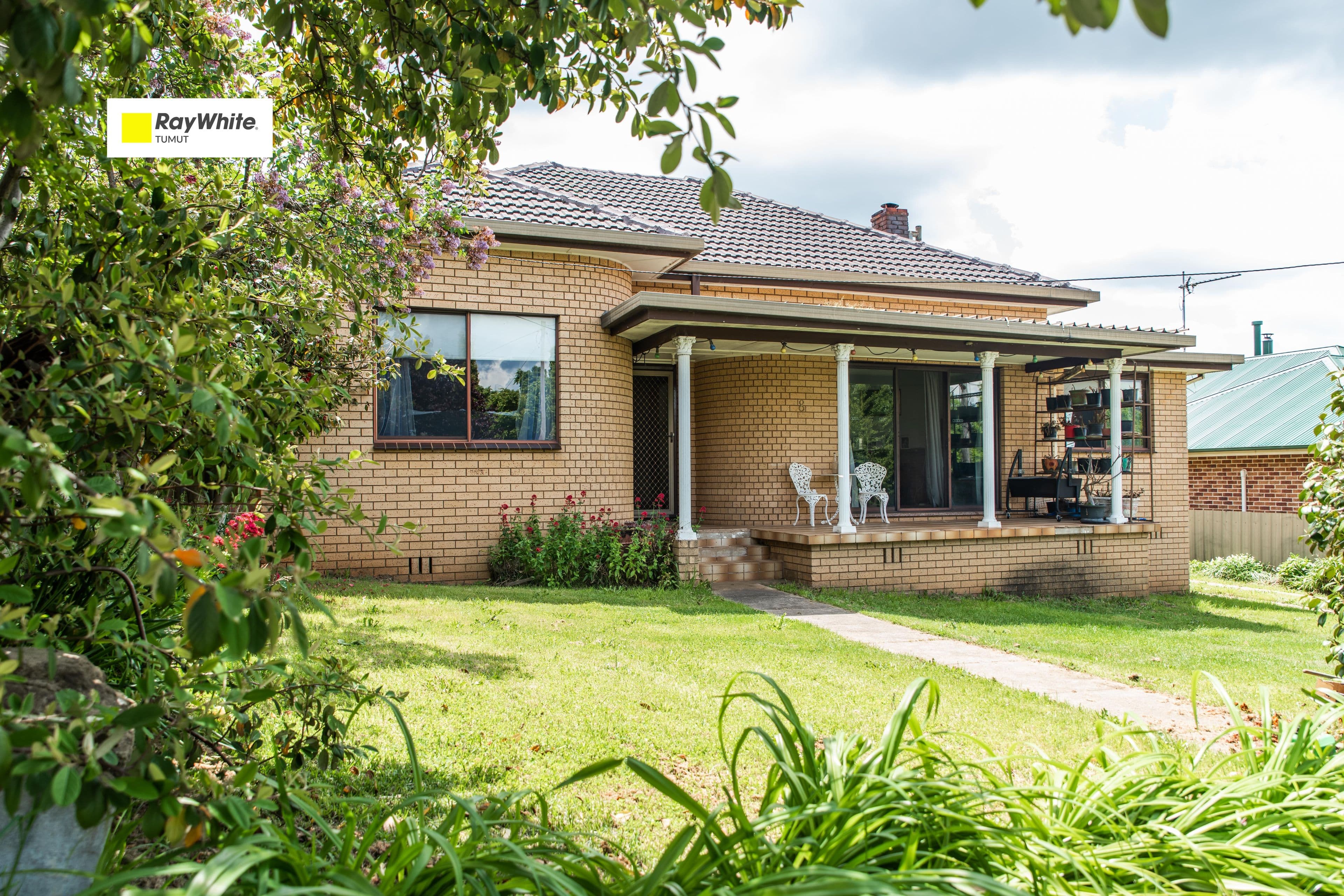 8 Ash Street, Batlow NSW 2730, Batlow - Image 1