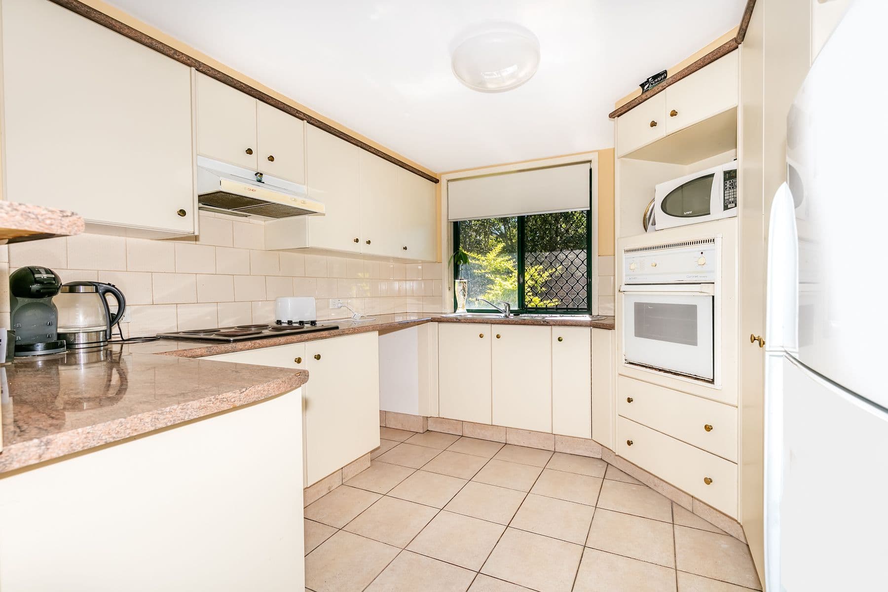 19 Doyalson Place, Helensvale QLD 4212, Helensvale - Thumbnail 2