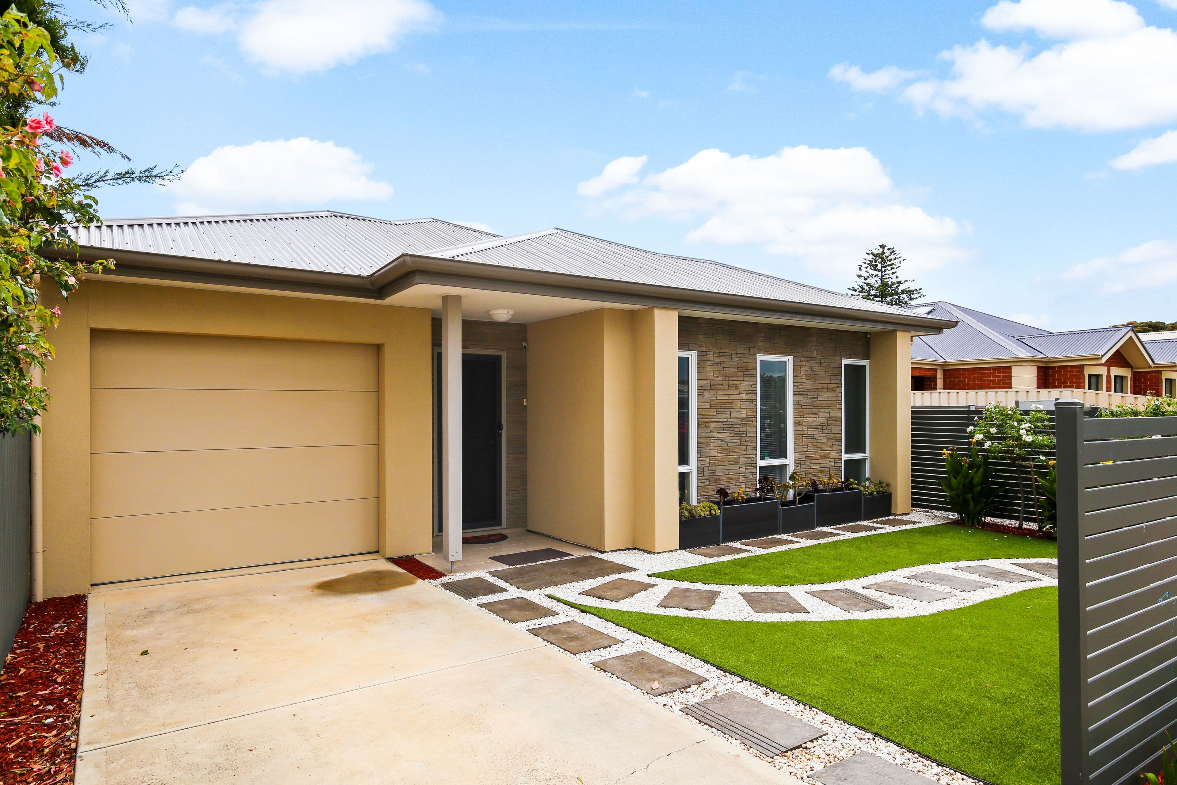10 Daisy Avenue, Mitchell Park SA 5043, Mitchell Park - Thumbnail 2