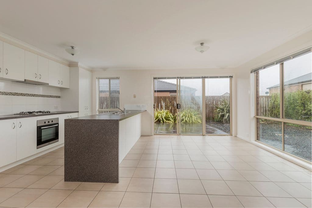 14 Woodswallow Street, Jacobs Well QLD 4208, Jacobs Well - Thumbnail 7