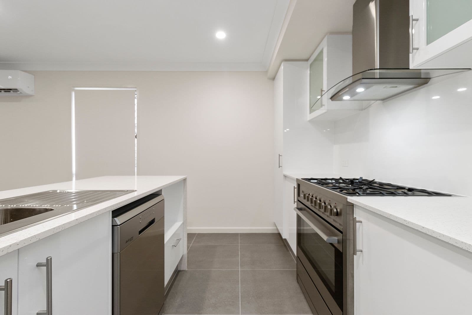 26 Severn Street, South Ripley QLD 4306, South Ripley - Thumbnail 4