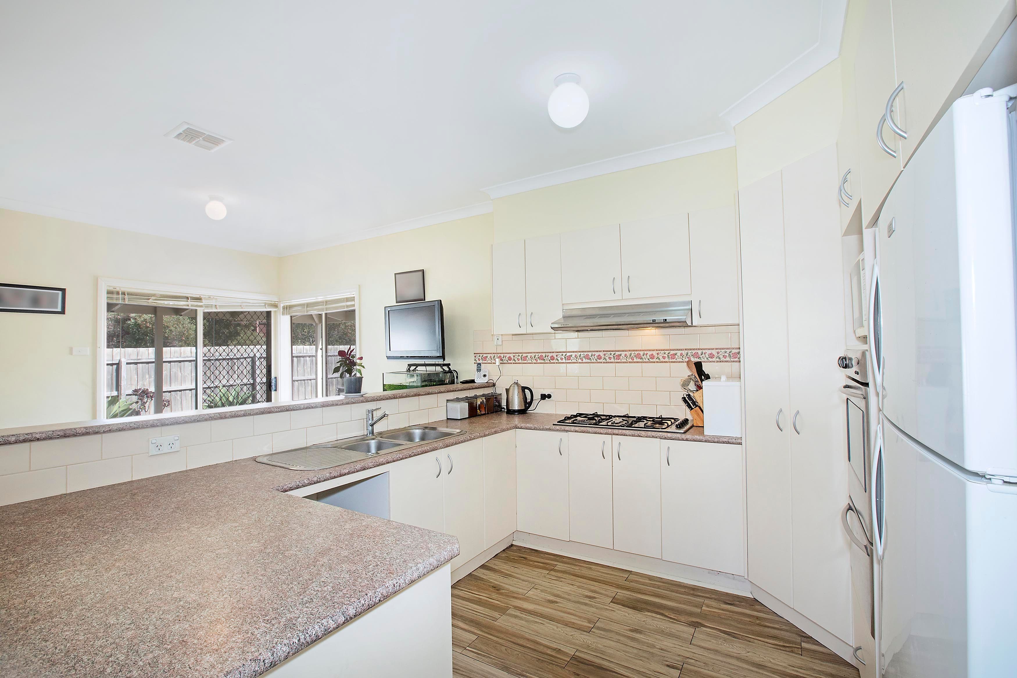 4 Sweeney Court, Highton VIC 3216, Highton - Thumbnail 5