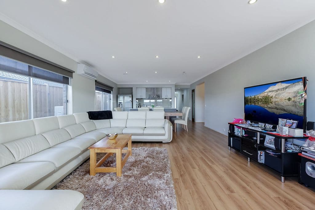 40 Renaissance Boulevard, MERNDA VIC 3754, Mernda - Thumbnail 3