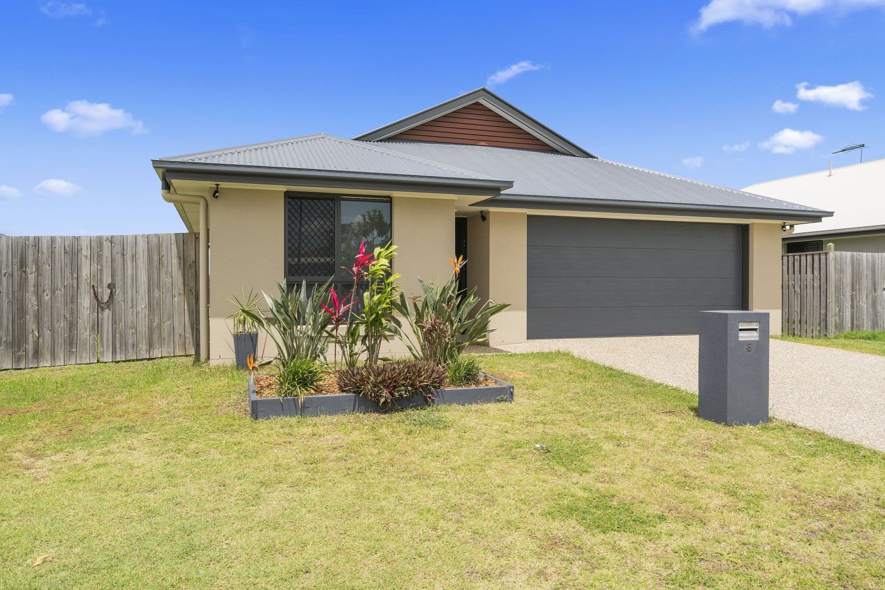 8 Mendrina Close, Caboolture QLD 4510, Caboolture - Thumbnail 2