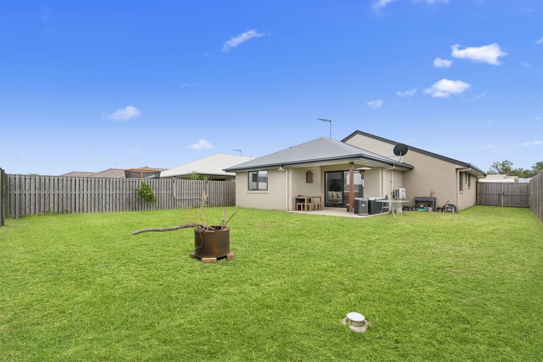 8 Mendrina Close, Caboolture QLD 4510, Caboolture - Thumbnail 3