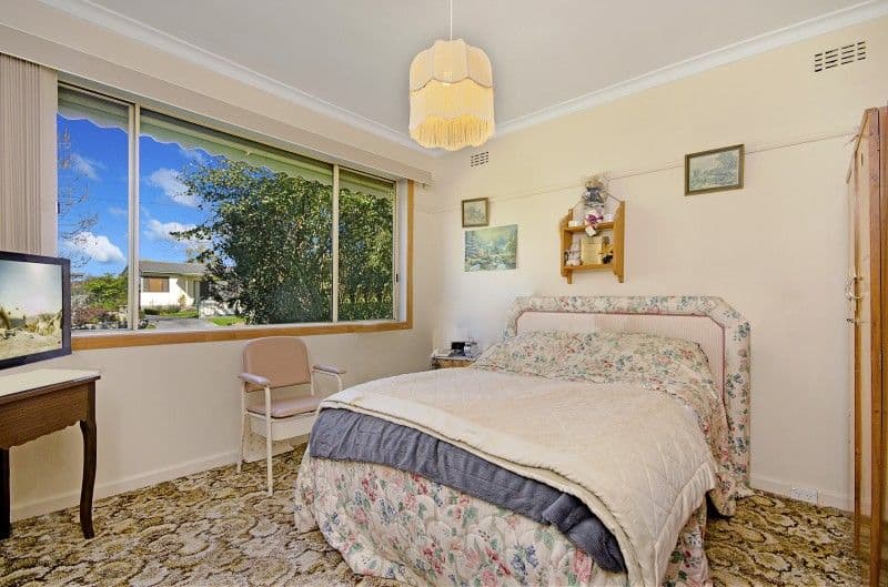 16 Langibanool Avenue, HAMLYN HEIGHTS VIC 3215, Hamlyn Heights - Thumbnail 2