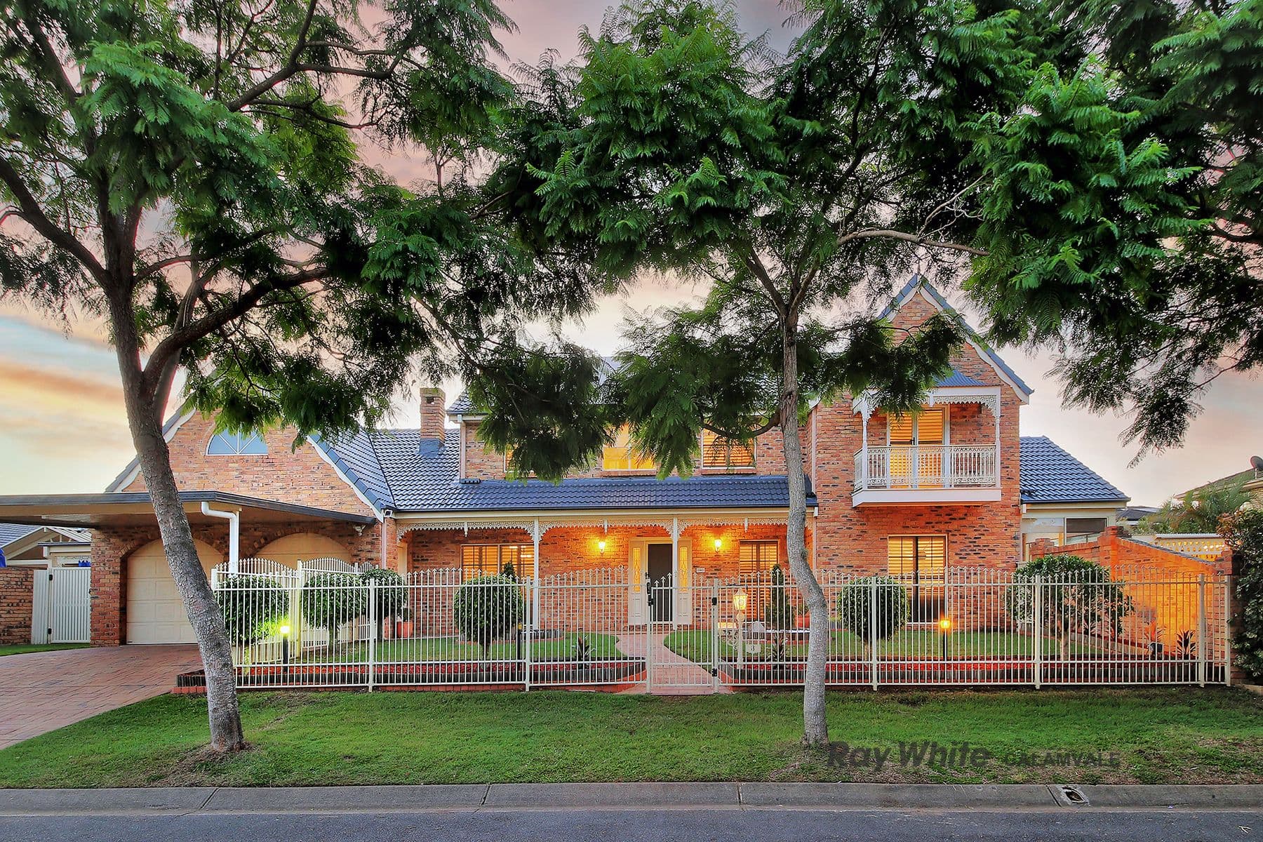 8 Dandelion Street, Eight Mile Plains QLD 4113, Eight Mile Plains - Thumbnail 2