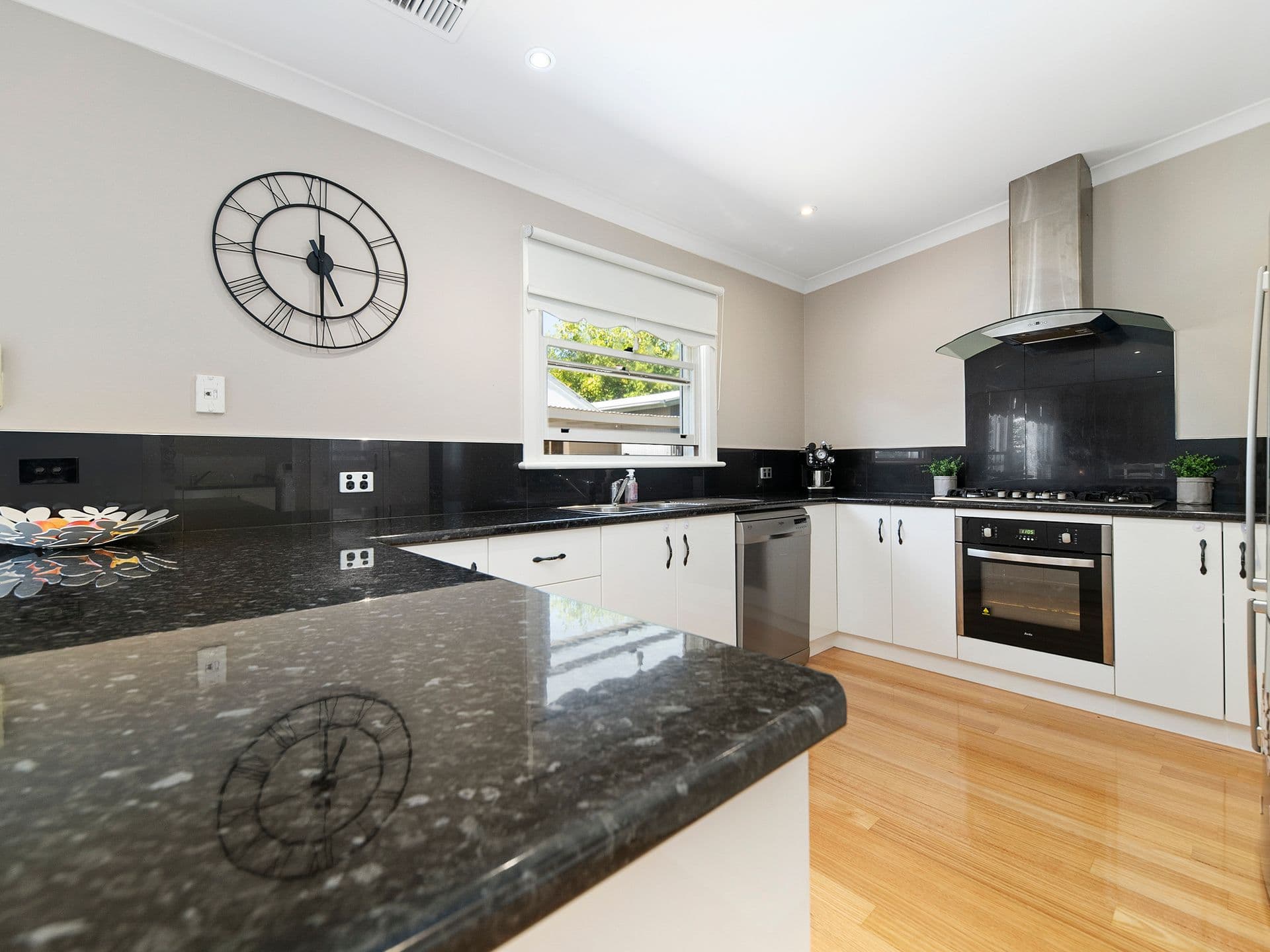 35 Deas Street, Benalla VIC 3672, Benalla - Thumbnail 6