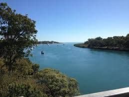 8 Alexander Street, Boyne Island QLD 4680, Boyne Island - Thumbnail 2