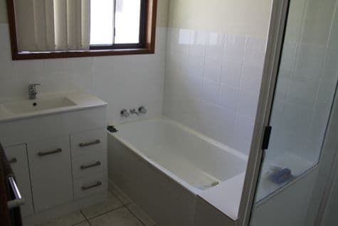 8 Alexander Street, Boyne Island QLD 4680, Boyne Island - Thumbnail 7