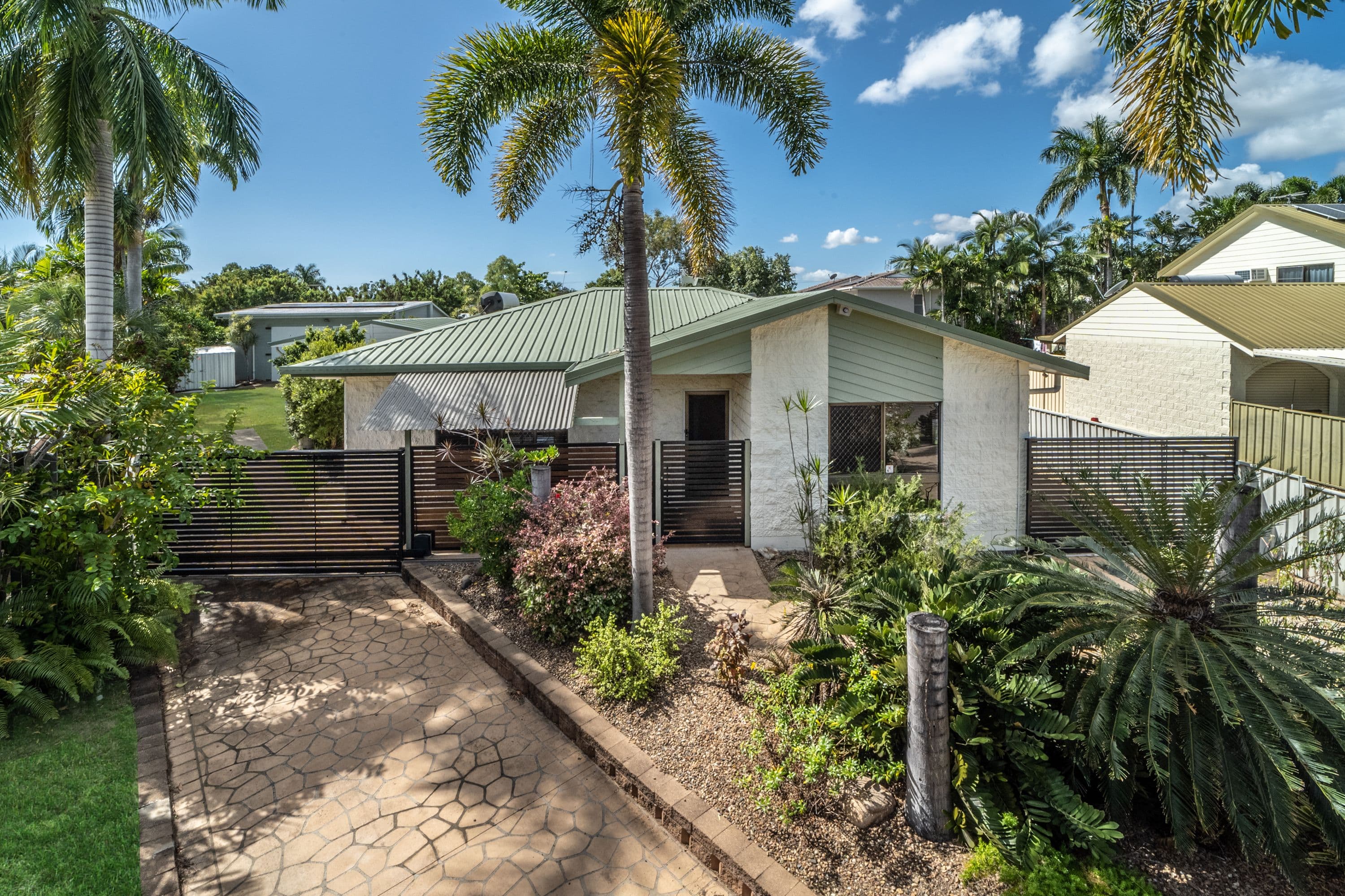 88 Whitsunday Drive, Kirwan QLD 4817, Kirwan - Thumbnail 2