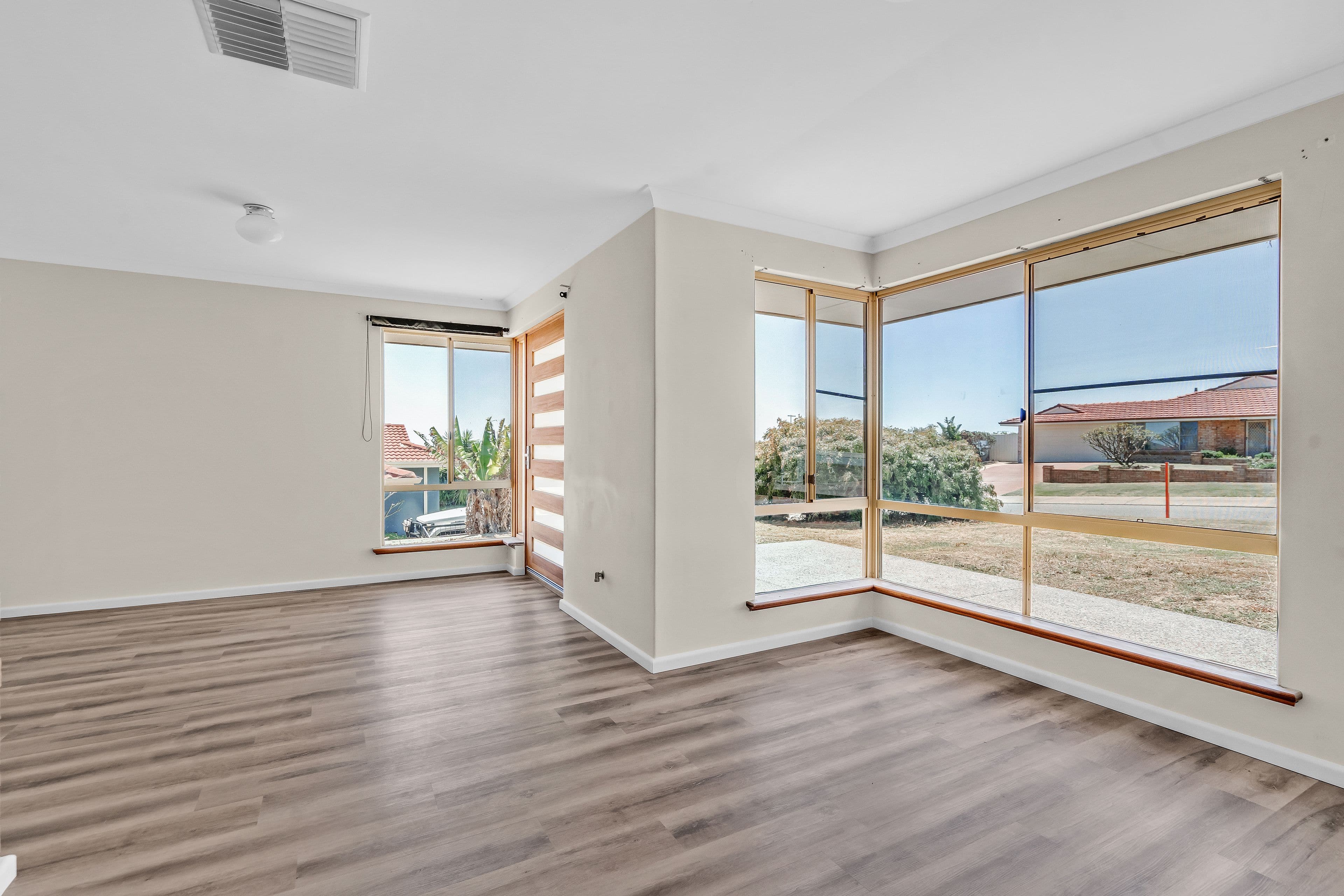 20 Jacana Way, Halls Head WA 6210, Halls Head - Thumbnail 2