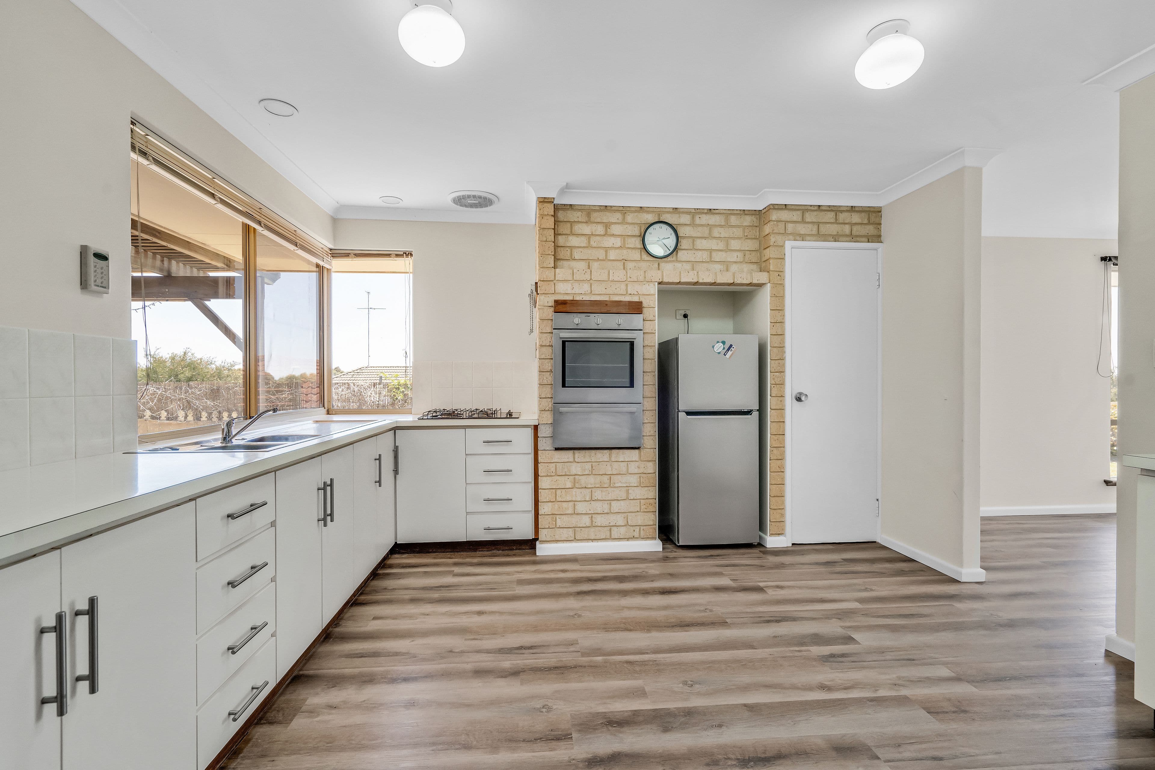 20 Jacana Way, Halls Head WA 6210, Halls Head - Thumbnail 6