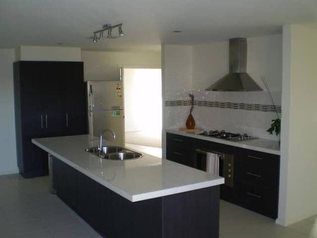 30  James Street, ECHUCA VIC 3564, Echuca - Thumbnail 2