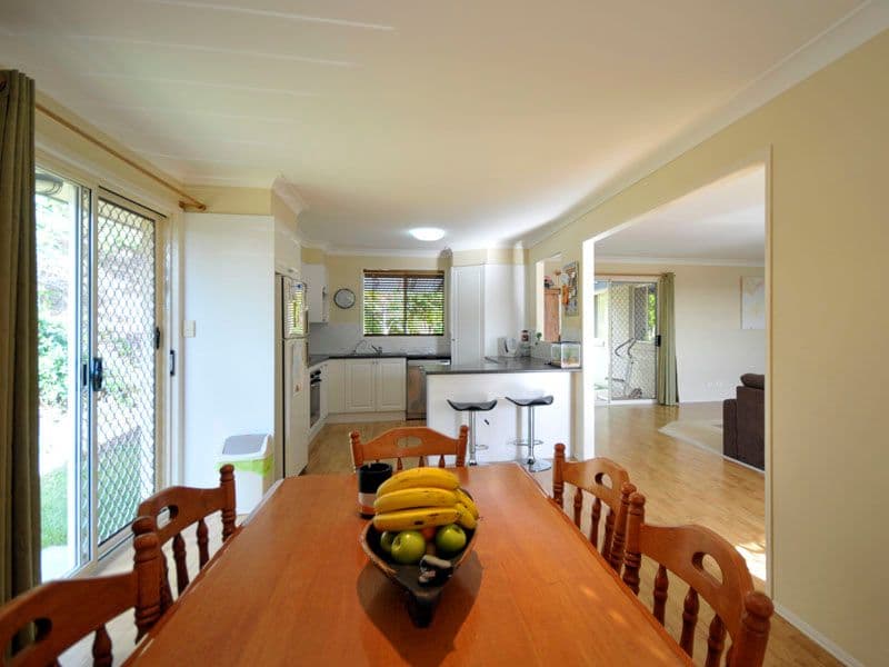 18 Bidwill Court, ELANORA QLD 4221, Elanora - Thumbnail 4