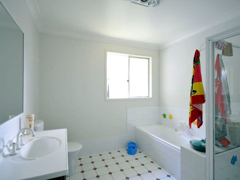 18 Bidwill Court, ELANORA QLD 4221, Elanora - Thumbnail 8