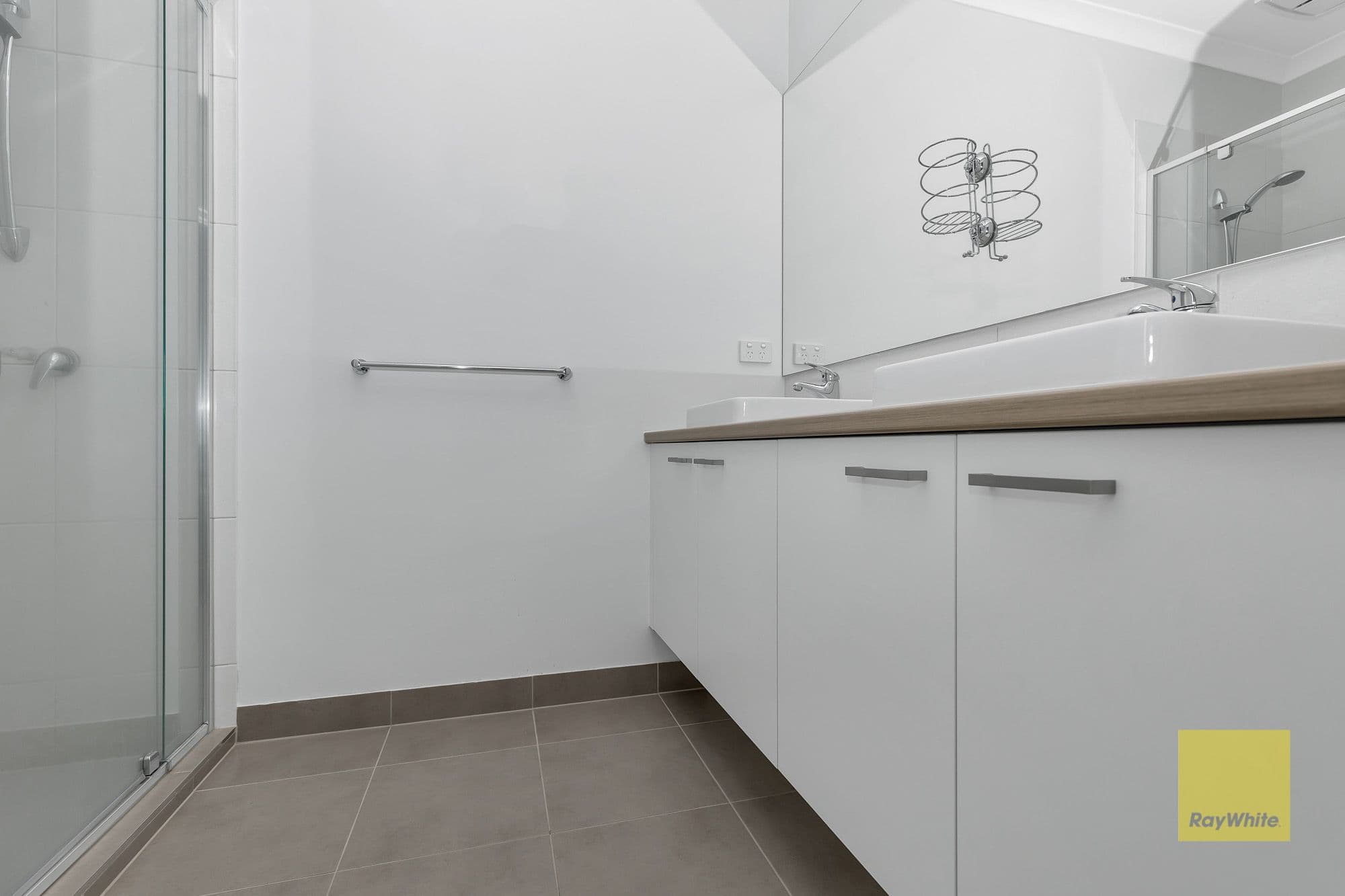 21 Charlwood Promenade, Werribee VIC 3030, Werribee - Thumbnail 5